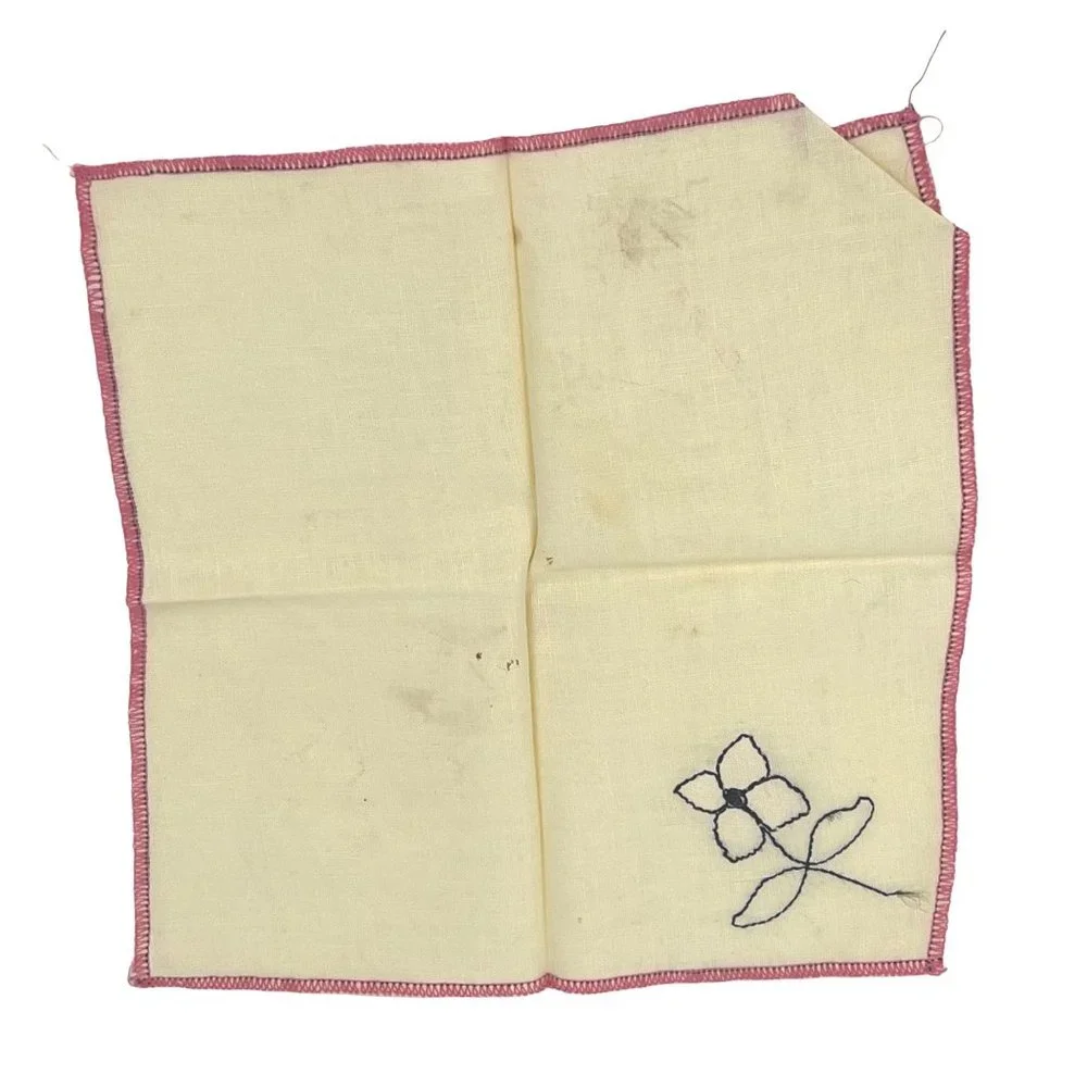 Vintage Set of 4 Linen Cocktail Luncheon Napkins Pink Flower Embroidered